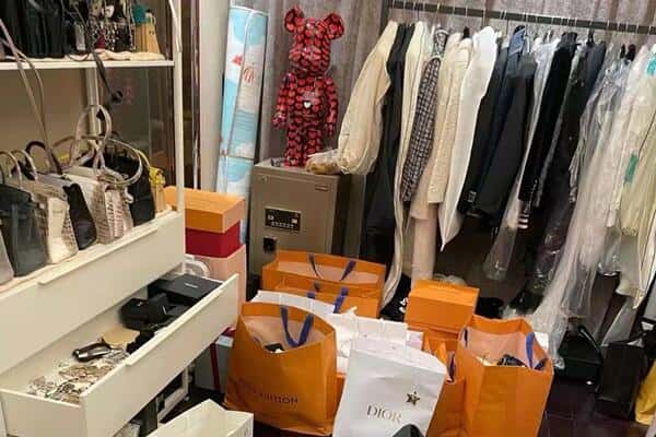 甘孜州丹巴回收一线品牌衣服